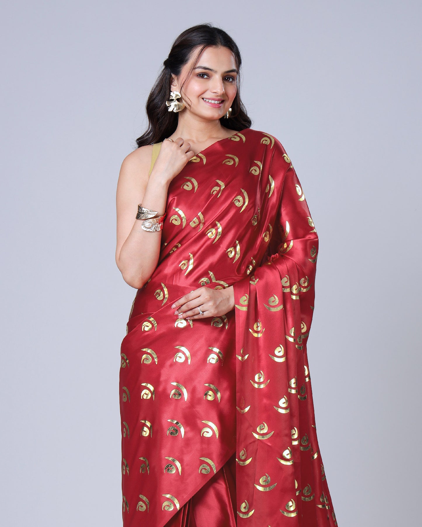 Lotus Bloom Gold Foil Edition Premium Saree ??