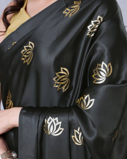 Premium Divine Art Gold Foil Edition Premium Saree ?