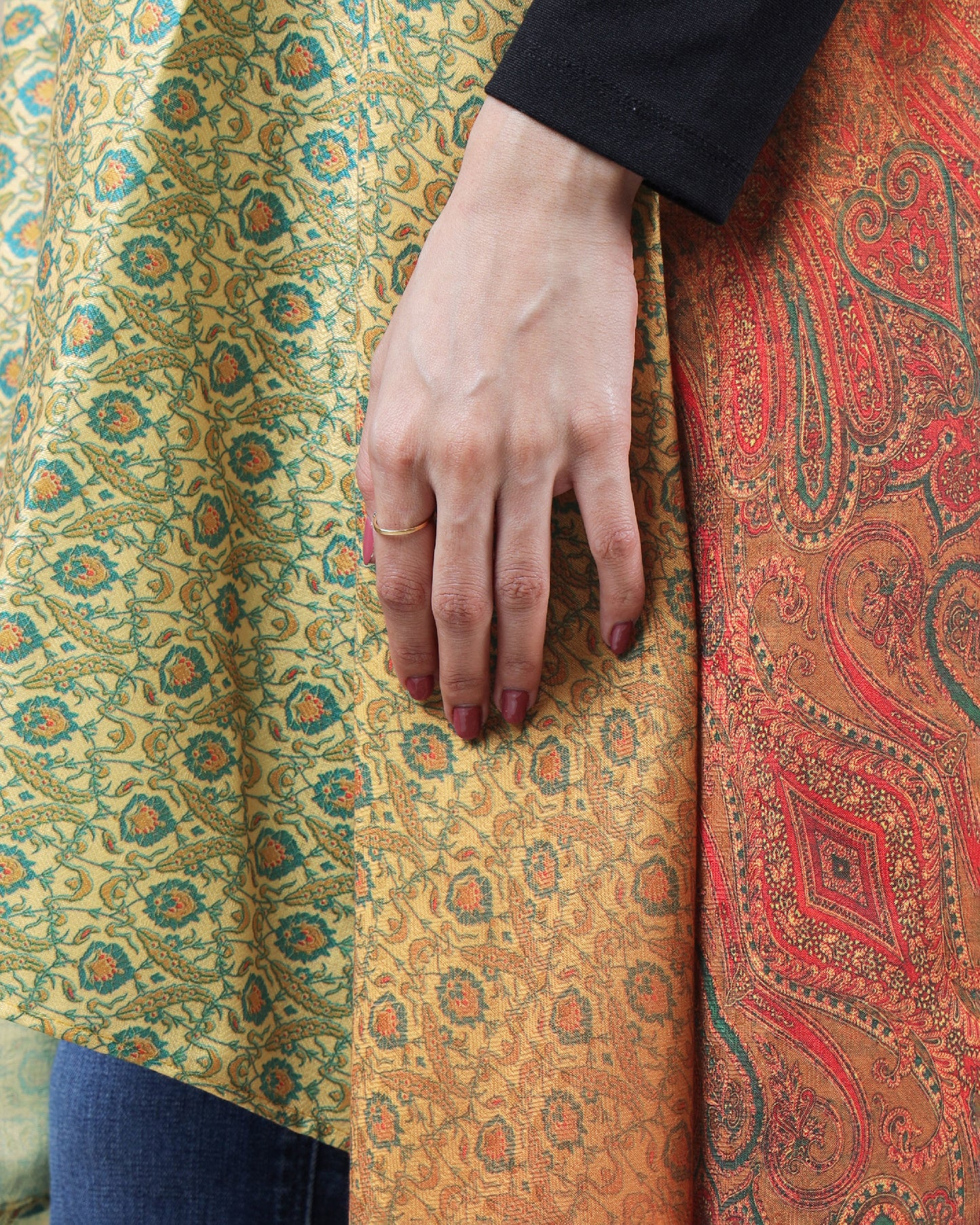 2026 Night-Out Pashmina Shawl – Cozy-Chic Winter Layering