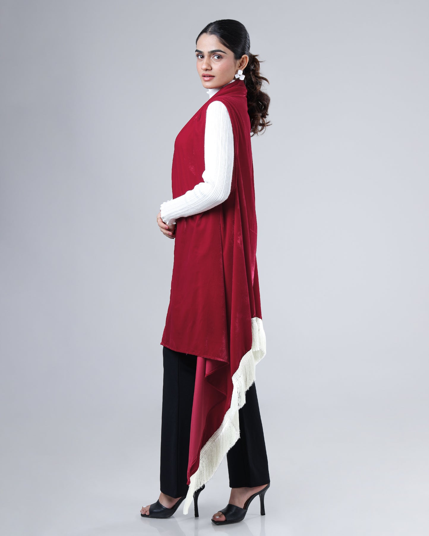 Red Velvet Xmas Glam Shrug – Winter Outing Luxe Reel Edition