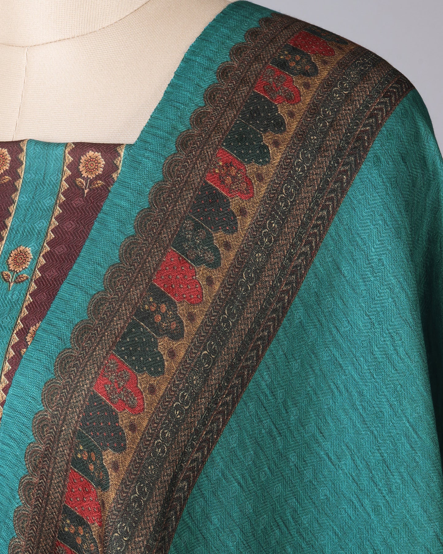 Exclusive 2 Piece Pashmina Unstiched Suit Set Feturing Kurta Dupatta