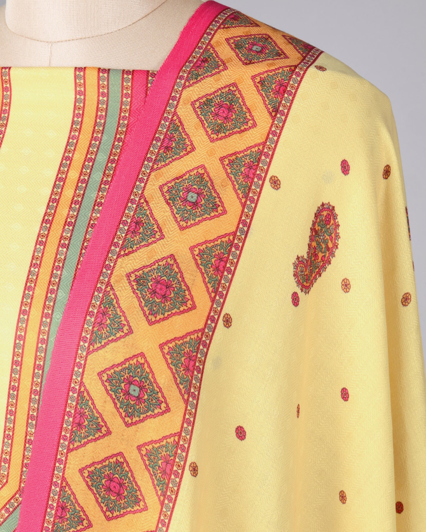 Exclusive 2 Piece Pashmina Unstiched Suit Set Feturing Kurta Dupatta