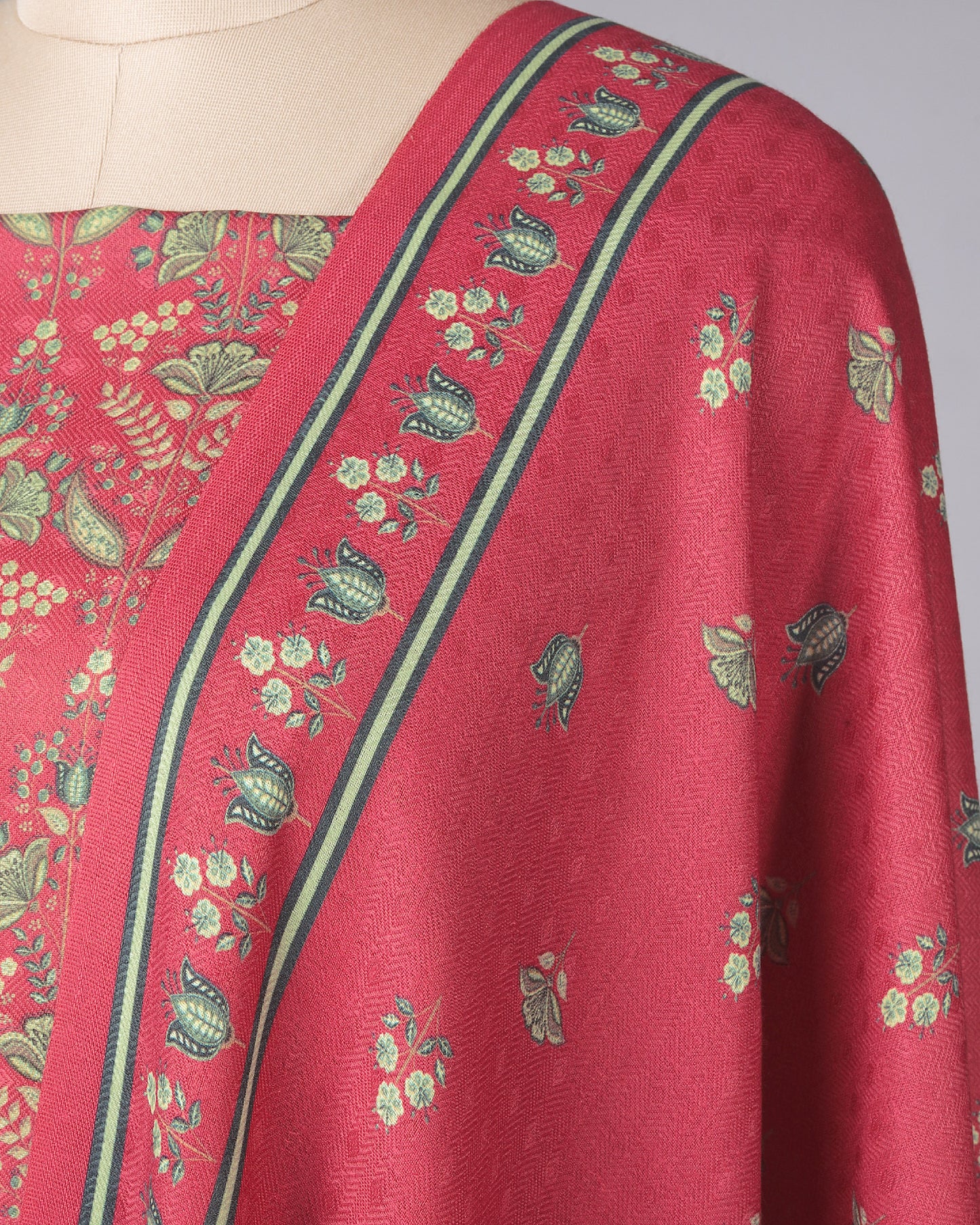 Exclusive 2 Piece Pashmina Unstiched Suit Set Feturing Kurta Dupatta