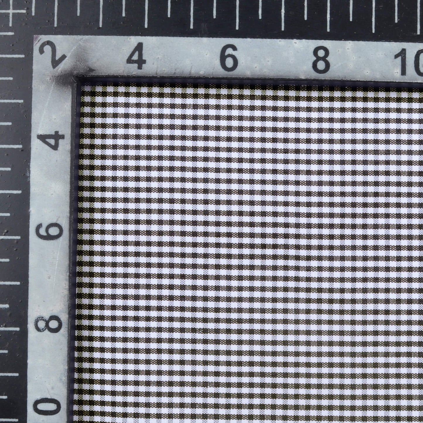 Black And White Checks Pattern Yarn Dyed Exclusive Shirting Fabric (Width 58 Inches)