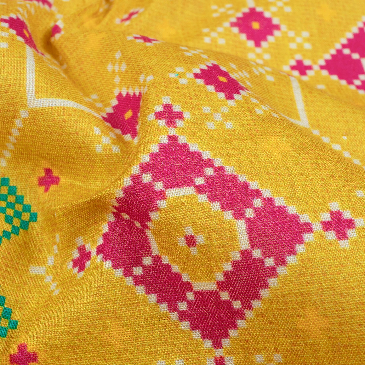 Medallion Yellow And Pink Traditional Pattern Digital Print Cotton Cambric Fabric