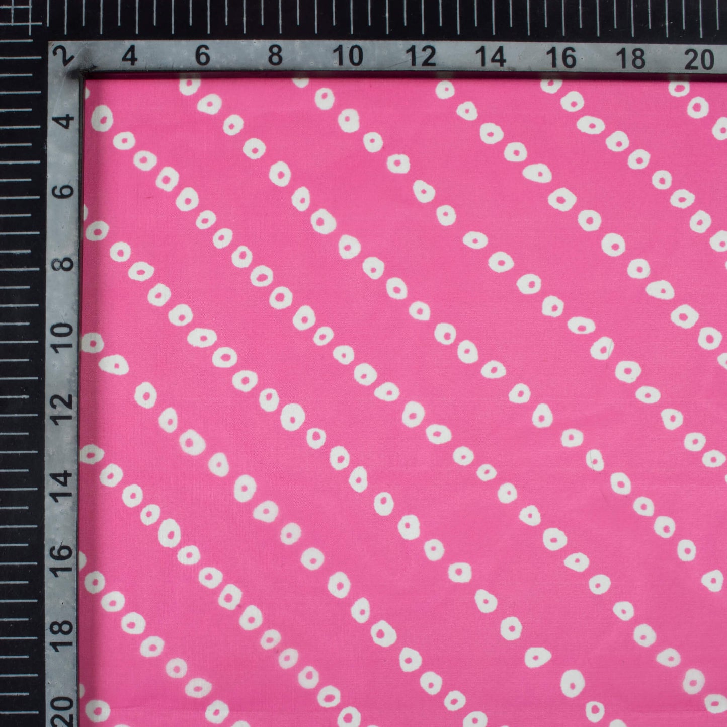 Creamy Pink And White Bandhani Pattern Digital Print Organza Satin Fabric
