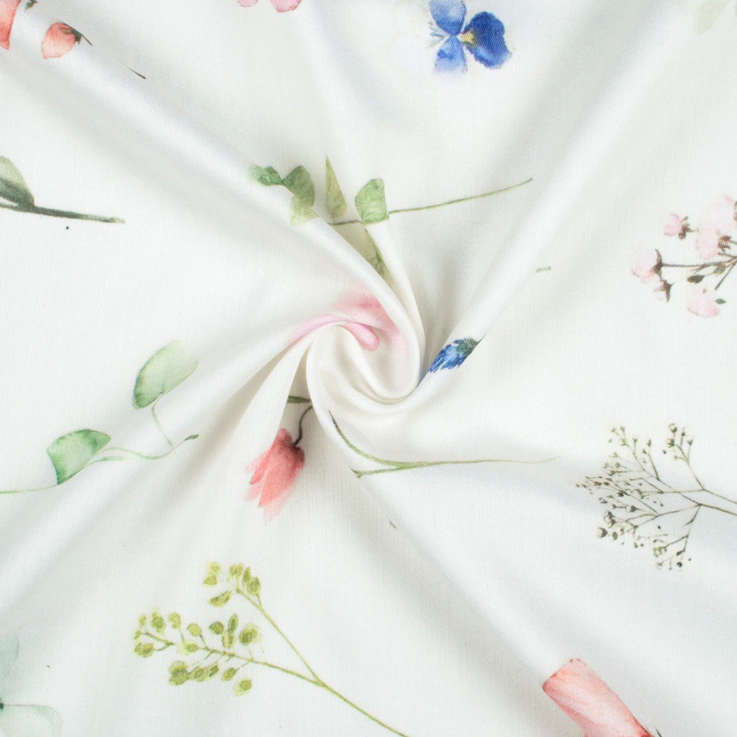 Daisy White And Peach Floral Pattern Digital Print Poly Glazed Cotton Fabric