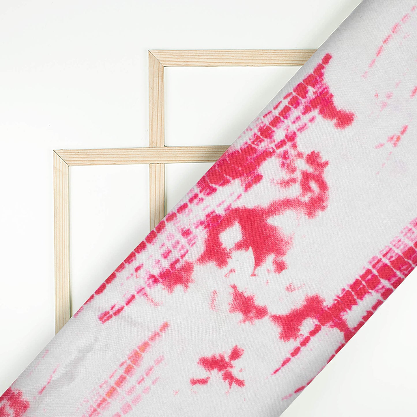 White And Dark Red Shibori Pattern Digital Print Viscose Muslin Fabric