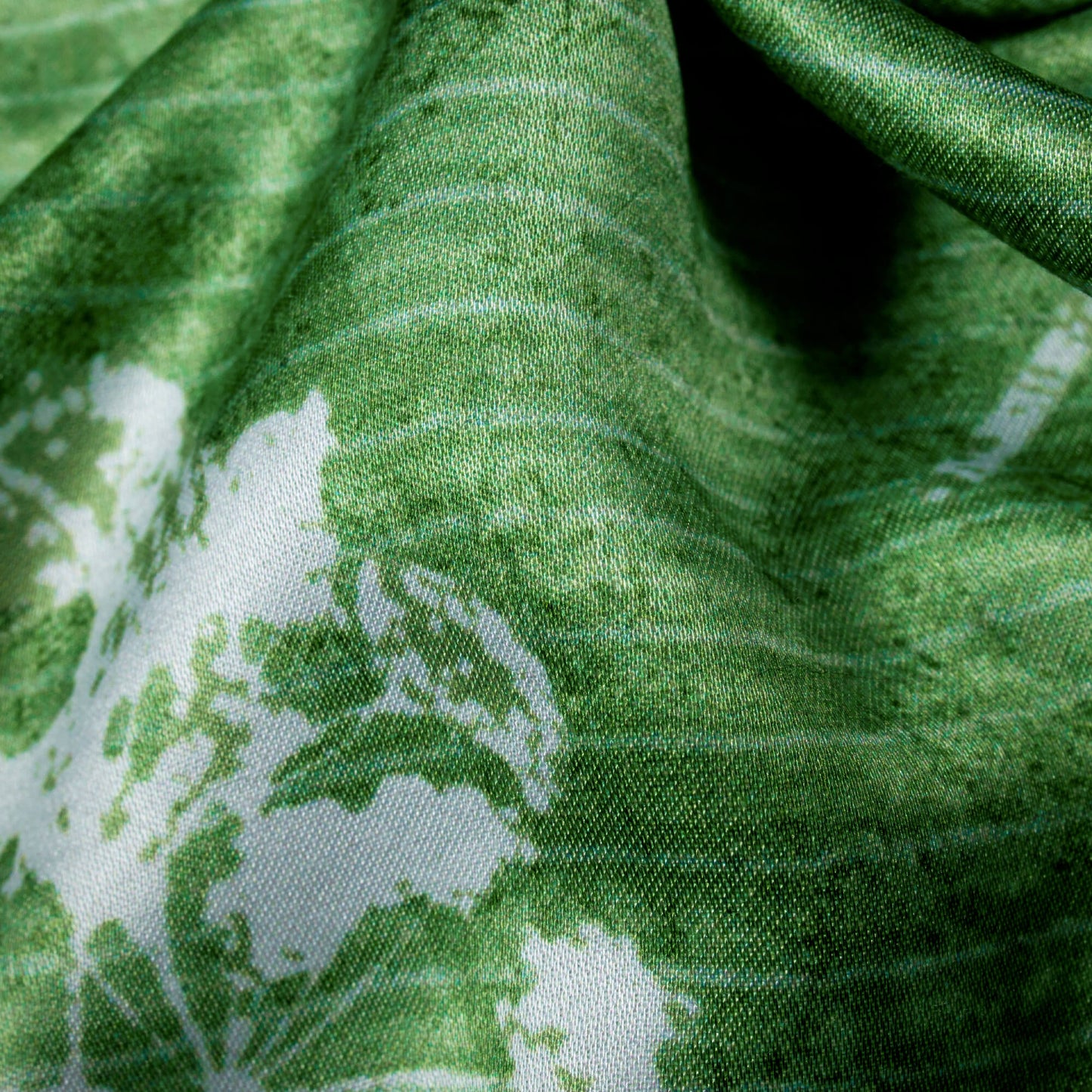 Glade Green And White Leaf Pattern Digital Print Crepe Silk Fabric