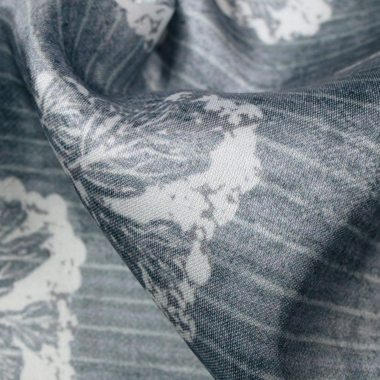 Grey And White Floral Pattern Digital Print Crepe Silk Fabric