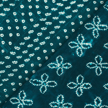 Dark Green And White Bandhanii Pattern Digital Print Crepe Silk Fabric