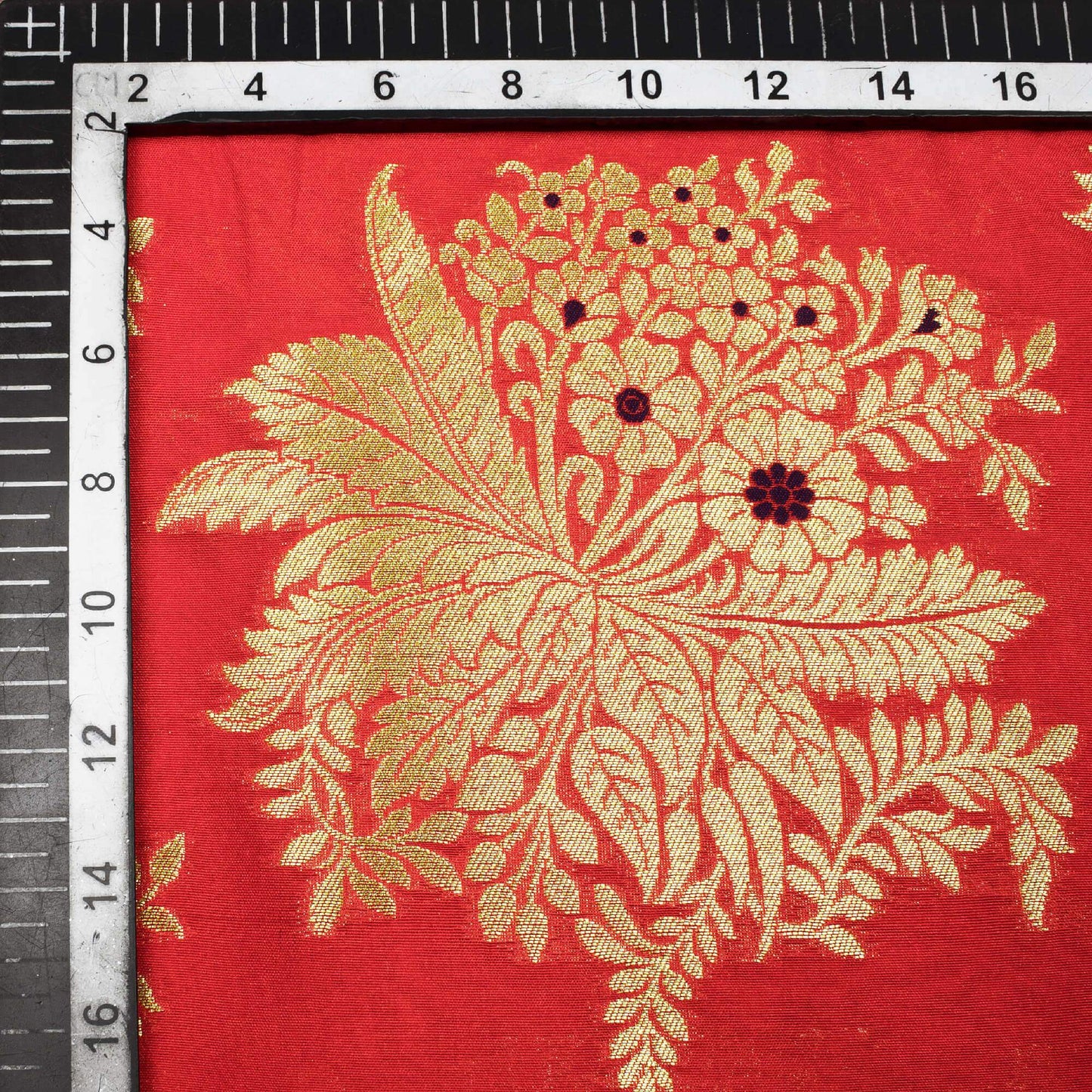 Red Floral Pattern Zari Jacquard Banarasi Silk Fabric
