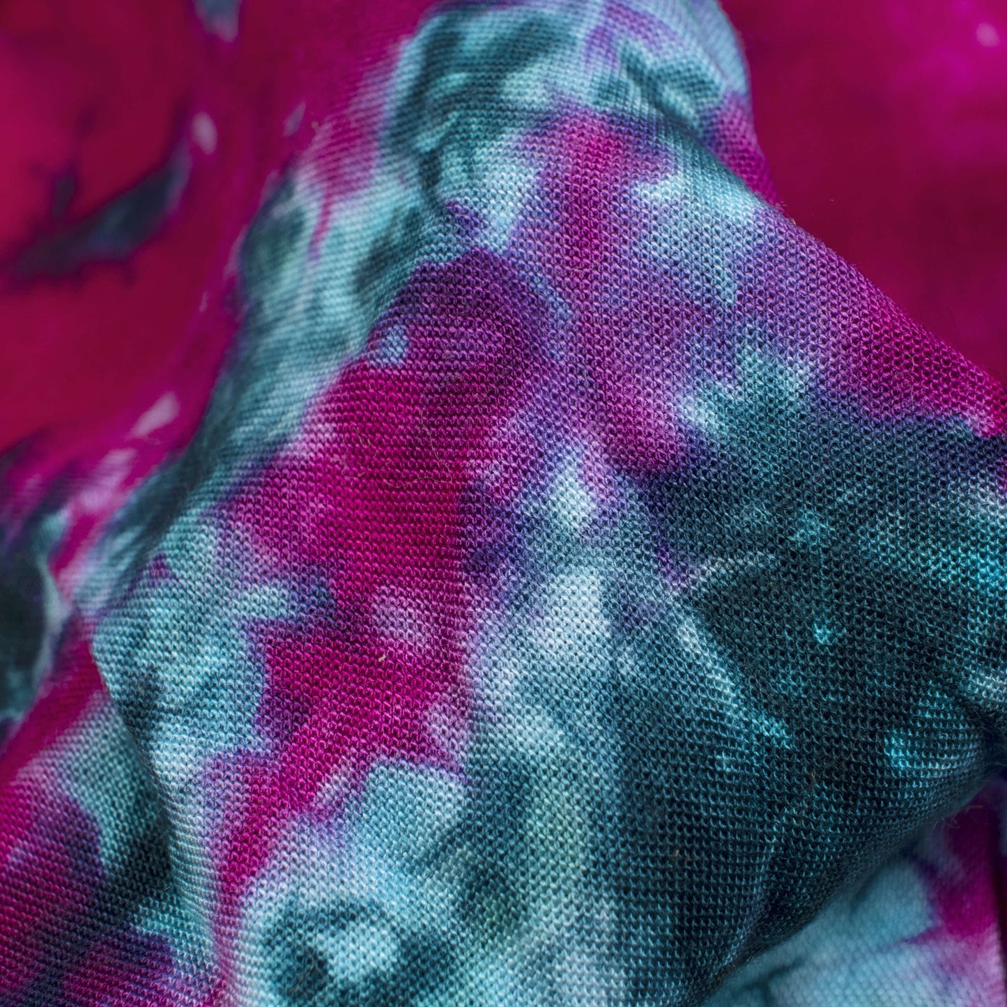 Fuchsia And Peacock Blue Tie & Dye Pattern Rayon Fabric - Fabcurate