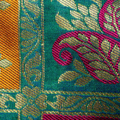 Green And Magenta Pink Checks Pattren Zari Jacquard Banarasi Taffeta Silk Fabric