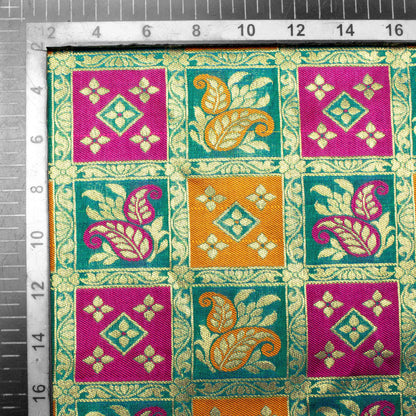 Green And Magenta Pink Checks Pattren Zari Jacquard Banarasi Taffeta Silk Fabric