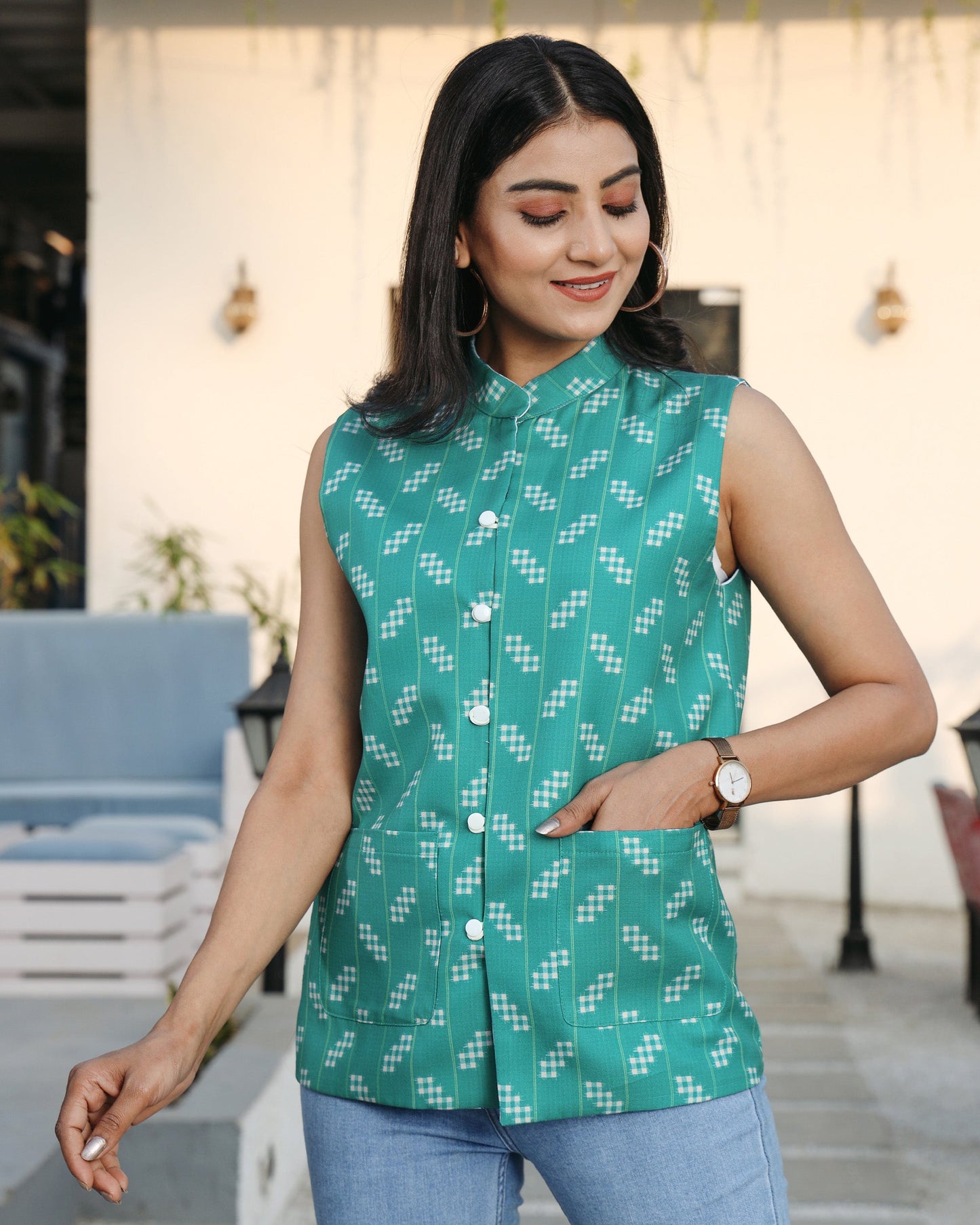 Devi Drape: Women's Ikkat Printed Reversible Jacket