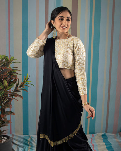 Black Plain Chiffon Satin Saree With Tubular Beads Lace Border