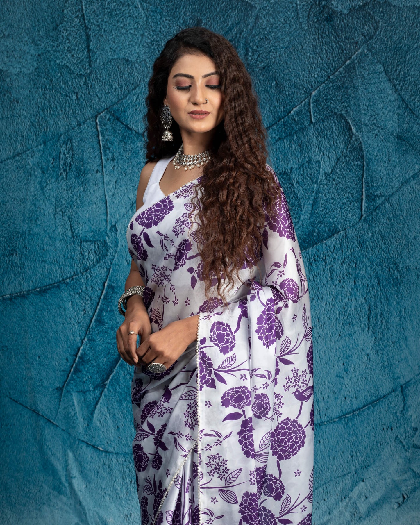 White And Grape Purple Floral Pattern Digital Print Georgette Satin Saree With Pearl Work Lace Border