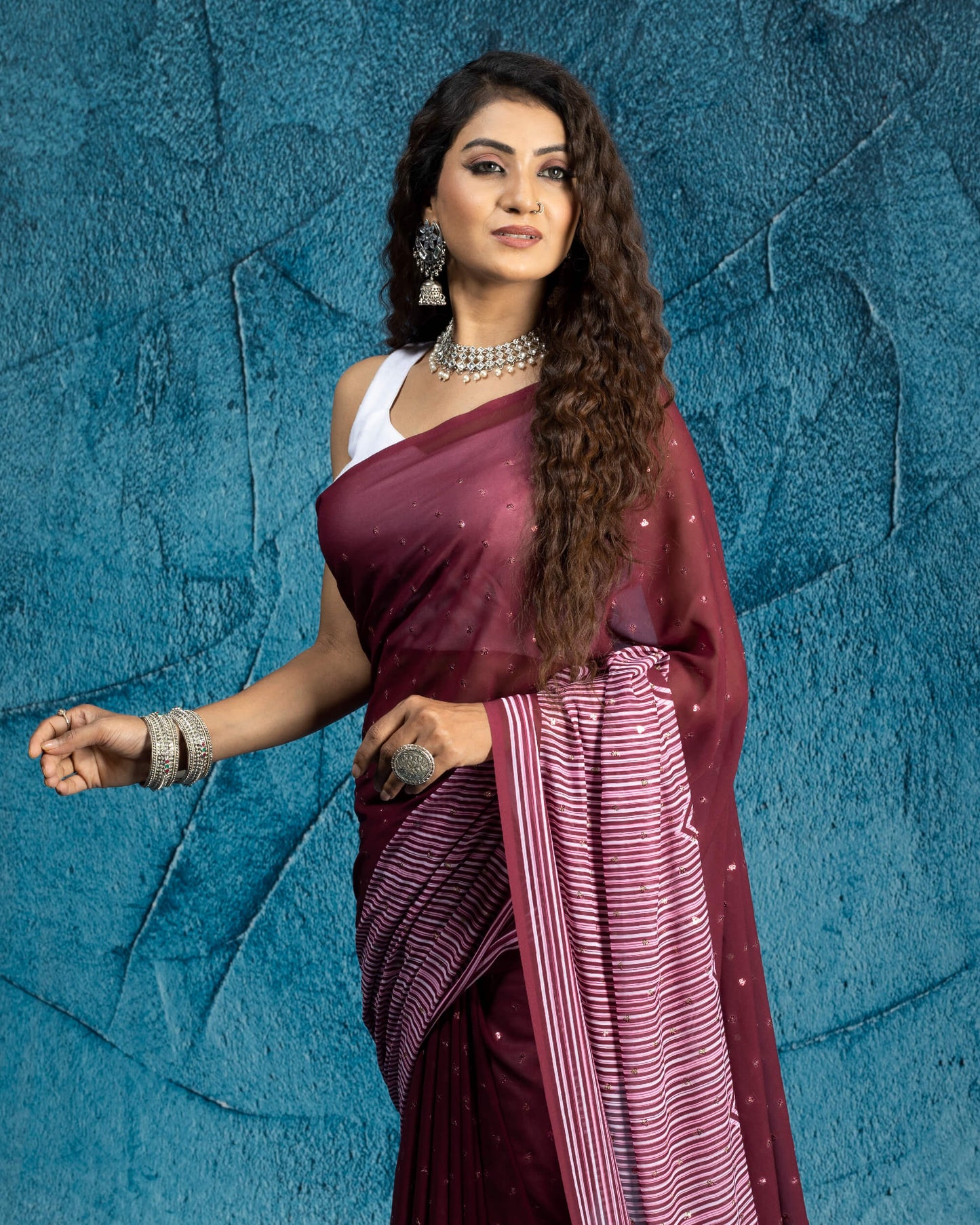 Maroon And White Daman Pattern Booti Sequins Digital Print Georgette Saree With Tassels