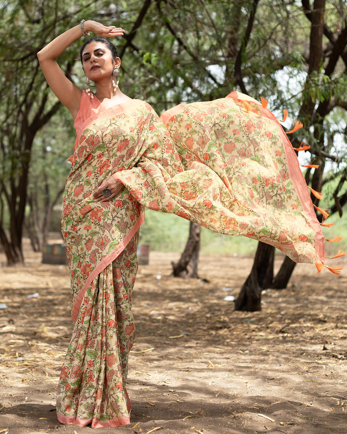 Peach And Ecru Beige Floral Pattern Digital Print Art Tusser Silk Saree With Tassels