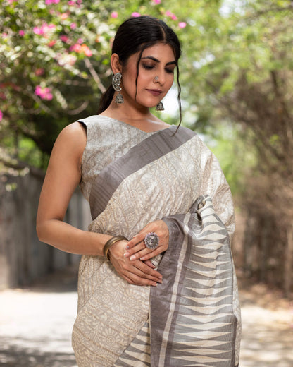 Lava Grey And White Floral Pattern Digital Print Art Tusser Silk Saree With Tassels