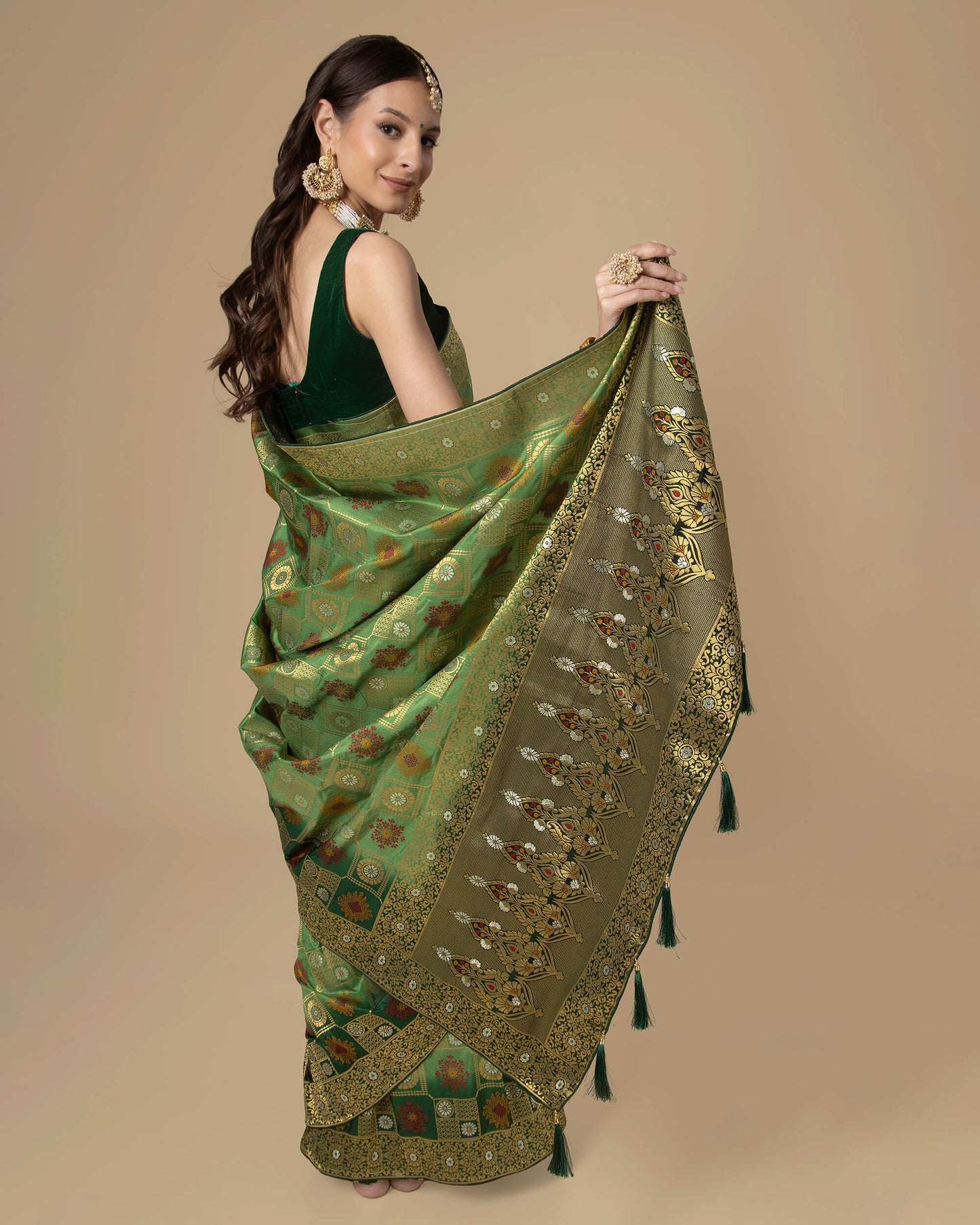 Mint Green Bandhani Ethnic Pallu Jacquard Work Exclusive Silk Saree
