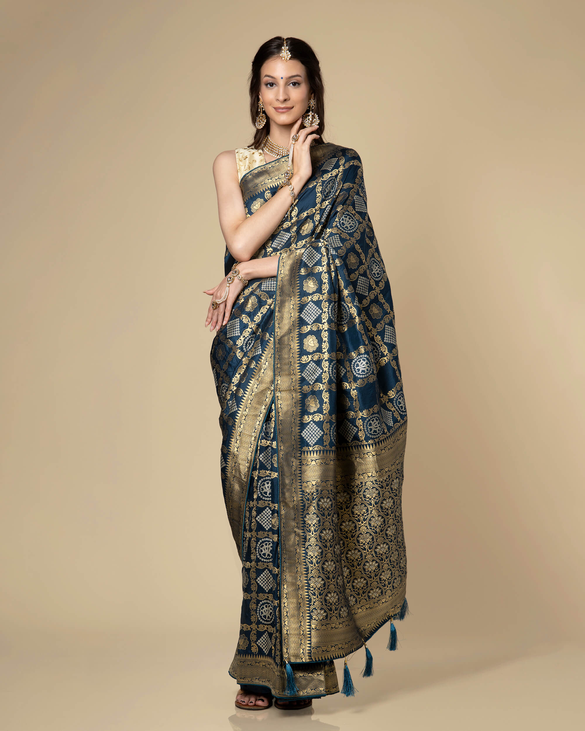 Bridal Soft Silk with Self Border Contrast Pallu – Nidharshana Sarees