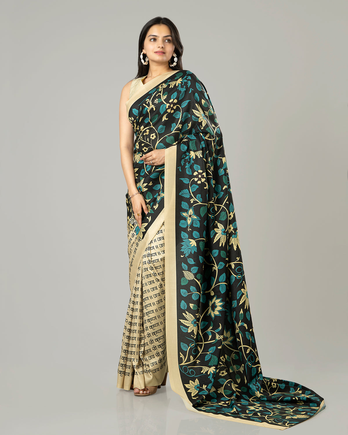 Exclusive Quirky And Floral Colour Block Flat Silk Saree