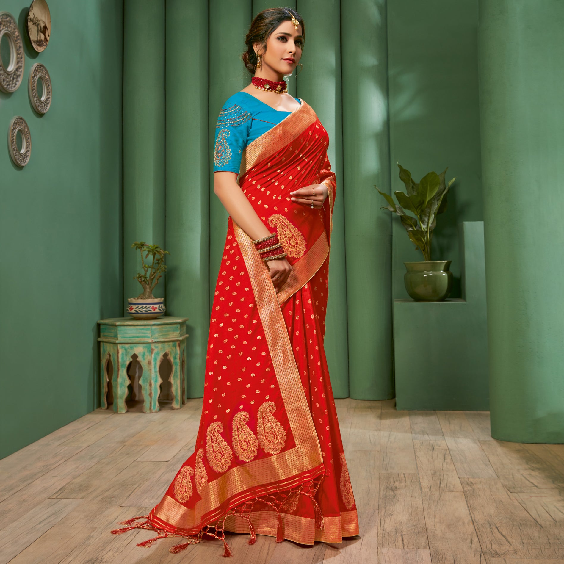 Red Paisley Pattern Zari Jacquard Bordered Art Tusser Silk Saree with Two Blouses - Fabcurate