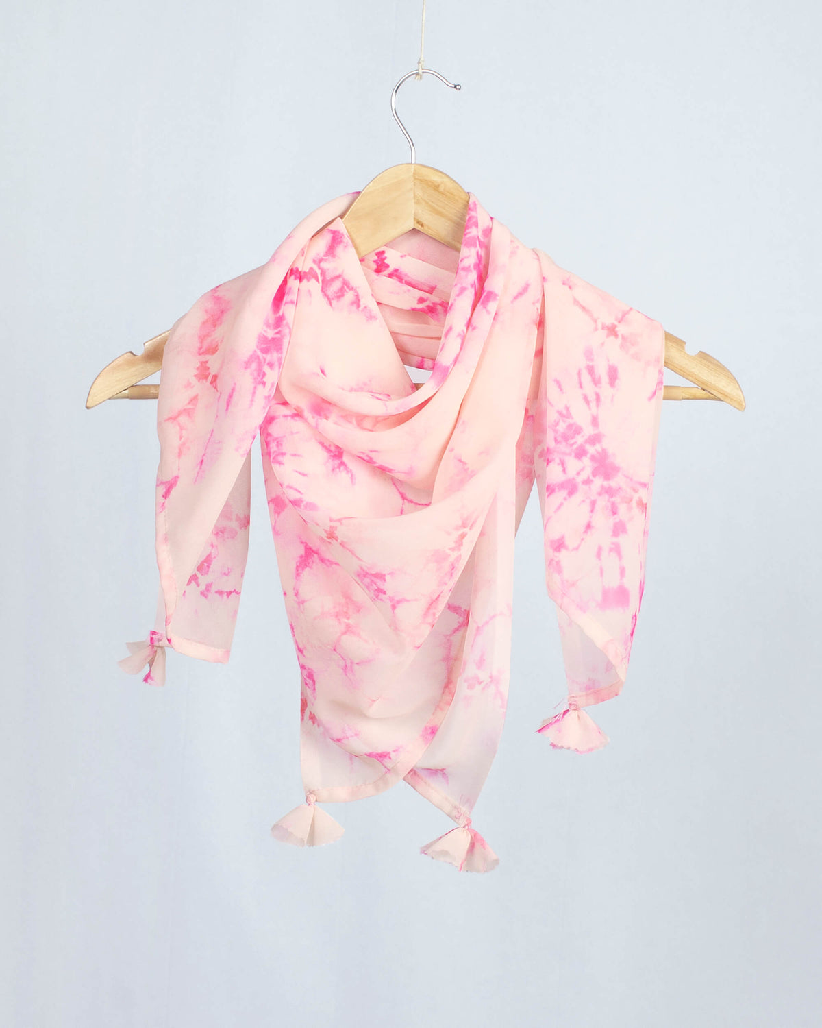 Cream And Pink Tye And Dye Pattern Digital Print Georgette Scarf