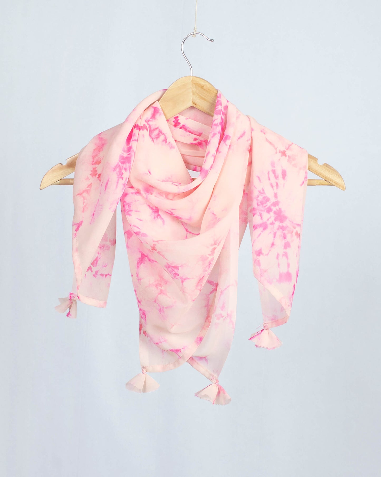 Cream And Pink Tie & Dye Pattern Digital Print Georgette Scarf