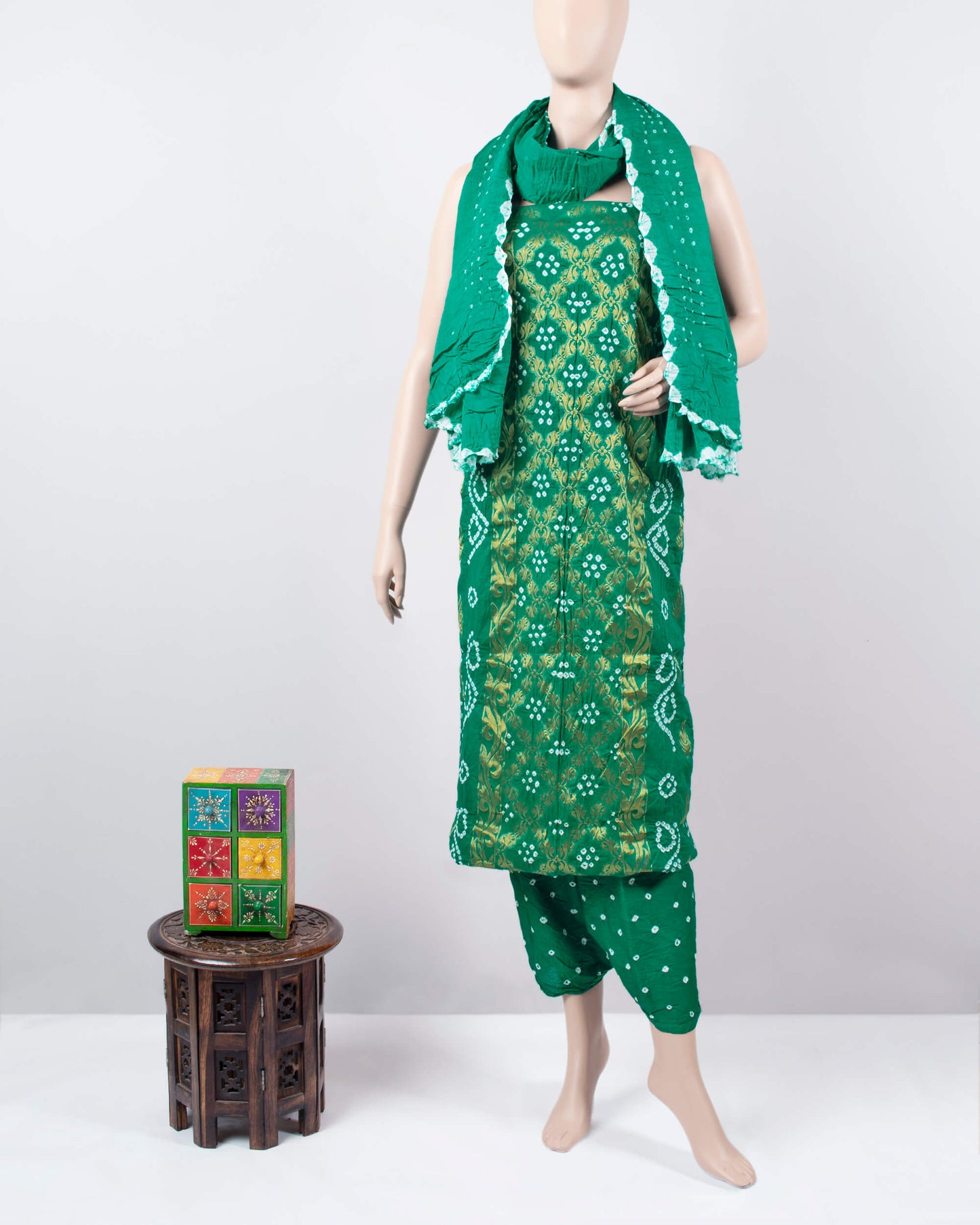 Ocean Green Kutchi Bandhani Unstitched Cotton Suit With Dupatta
